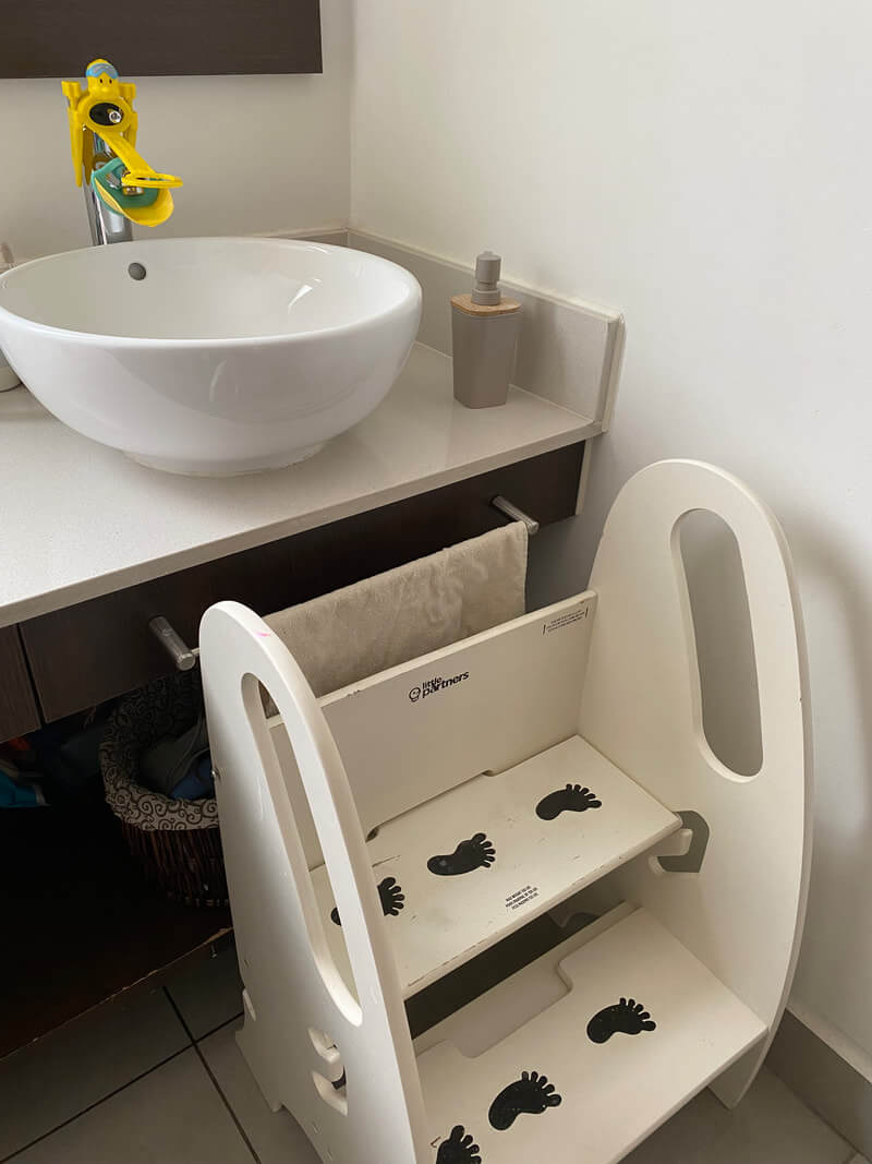 escalera-pisito-lavabo-acondroplasia_1_orig